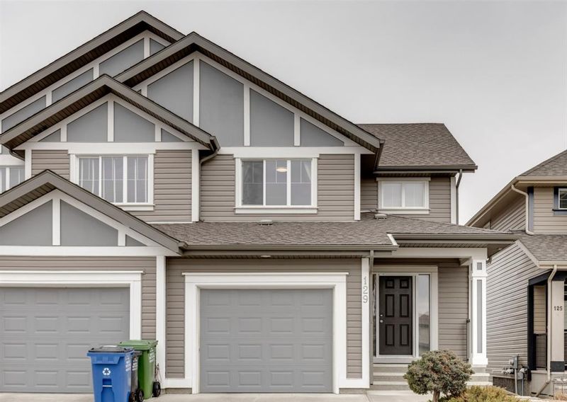 FEATURED LISTING: 129 Sunset Common Cochrane
