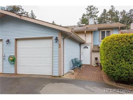 Main Photo: 3 540 Goldstream Ave in VICTORIA: La Fairway Row/Townhouse for sale (Langford)  : MLS®# 759195