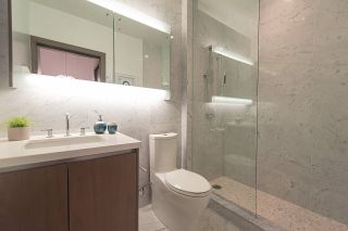 Photo 11: 2055 38 SMITHE Street in Vancouver: Downtown VW Condo for sale in "One Pacific" (Vancouver West)  : MLS®# R2310342