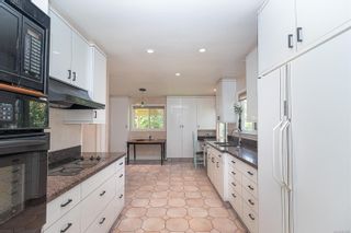 Photo 12: 3546 Redwood Ave in Oak Bay: OB Henderson Single Family Residence for sale : MLS®# 963036