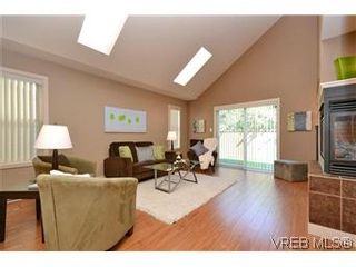 Photo 10: 3211 Ernhill Pl in VICTORIA: La Walfred Row/Townhouse for sale (Langford)  : MLS®# 590123