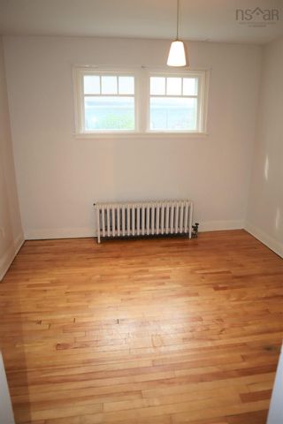 Photo 6: 32 Union Street in Liverpool: 406-Queens County Residential for sale (South Shore)  : MLS®# 202120337