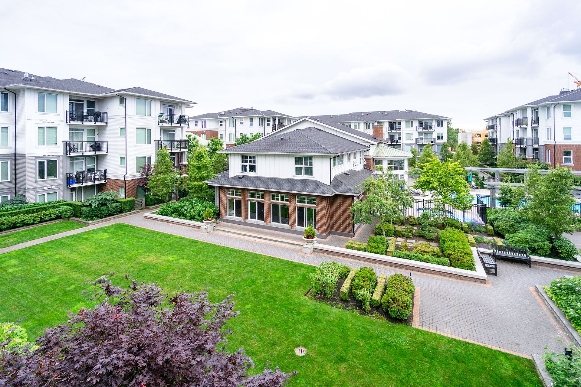 Photo 37: Photos: 312 9399 ODLIN Road in Richmond: West Cambie Condo for sale in "MAYFAIR PLACE" : MLS®# R2384997