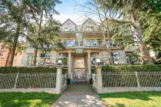 Photo 1: 204 966 W 14TH Avenue in Vancouver: Fairview VW Condo for sale in "Windsor Gardens" (Vancouver West)  : MLS®# R2576023