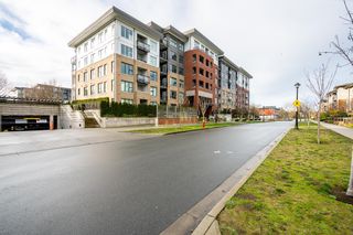 Photo 2: 417 9366 TOMICKI Avenue in Richmond: West Cambie Condo for sale in "ALEXANDRA COURT" : MLS®# R2752949