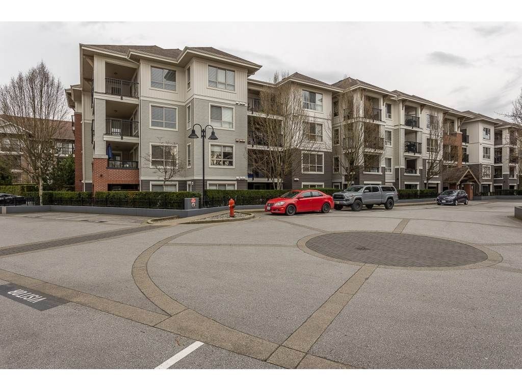 Main Photo: A419 8929 202 Street in Langley: Walnut Grove Condo for sale in "THE GROVE" : MLS®# R2557096