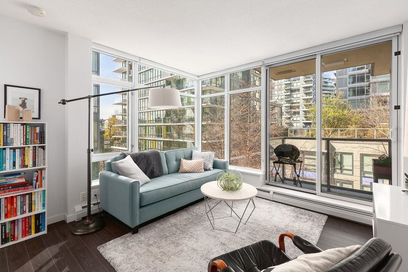 FEATURED LISTING: 404 - 138 1ST Avenue West Vancouver