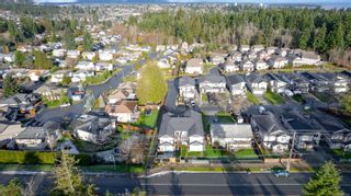 Photo 39: 484 10th St in Nanaimo: Na South Nanaimo Half Duplex for sale : MLS®# 961094