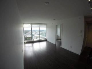 Photo 3: 2105 8031 NUNAVUT Lane in Vancouver: Marpole Condo for sale in "MC2 North Tower" (Vancouver West)  : MLS®# R2747285