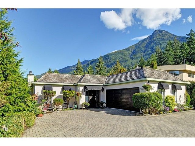 Main Photo: 20 PERIWINKLE PL: Lions Bay House for sale (West Vancouver)  : MLS®# V1029448