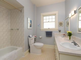 Photo 12: 1007 Amphion St in Victoria: Vi Fairfield East House for sale : MLS®# 873825