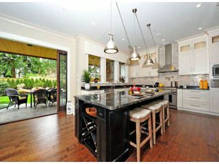 Photo 2: 15442 OXENHAM Avenue: White Rock House for sale (South Surrey White Rock)  : MLS®# F1401902
