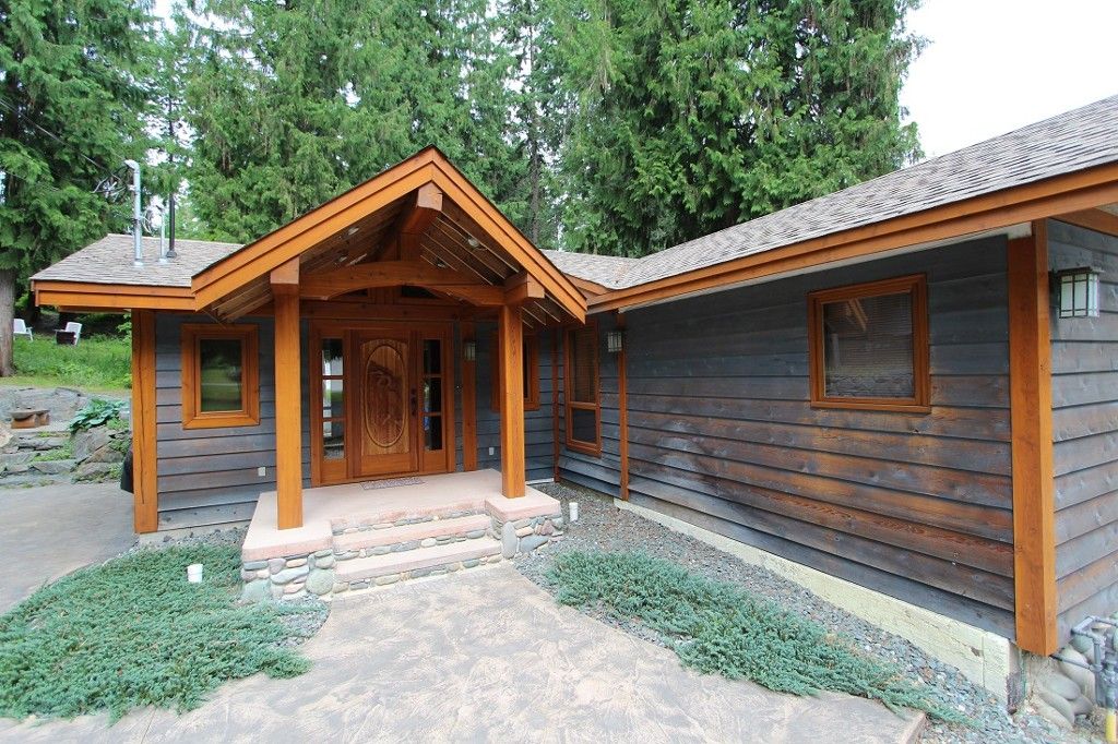 Main Photo: 2489 Forest Drive: Blind Bay House for sale (Shuswap)  : MLS®# 10136151