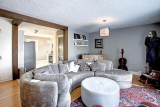 Photo 6: 2504 18 Street NW in Calgary: Capitol Hill Detached for sale : MLS®# A1176540