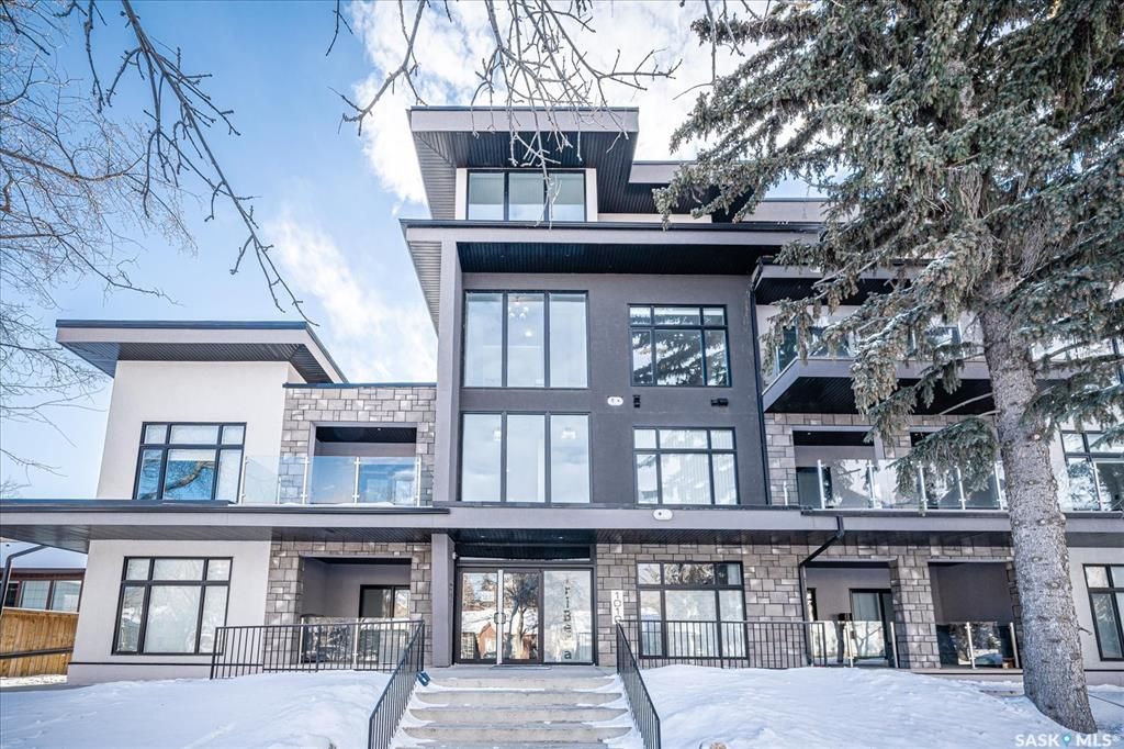 Main Photo: 205 1010 Main Street in Saskatoon: Varsity View Residential for sale : MLS®# SK916851