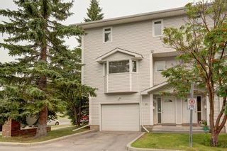 Photo 2: 101 Glenbrook Villas SW in Calgary: Glenbrook Row/Townhouse for sale : MLS®# A1141903