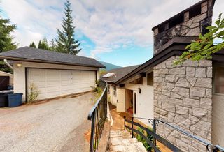 Photo 3: 593 BALLANTREE Road in West Vancouver: Glenmore House for sale : MLS®# R2607461