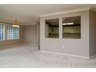 Photo 6: 101 17730 58A Avenue in Surrey: Cloverdale BC Condo for sale in "Derby Downs" (Cloverdale)  : MLS®# F1450852