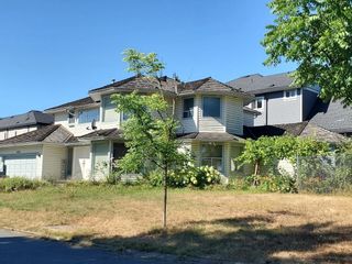 Main Photo: 9939 158A Street in Surrey: Guildford House for sale in "Fleetwood/East Guildford" (North Surrey)  : MLS®# R2741284