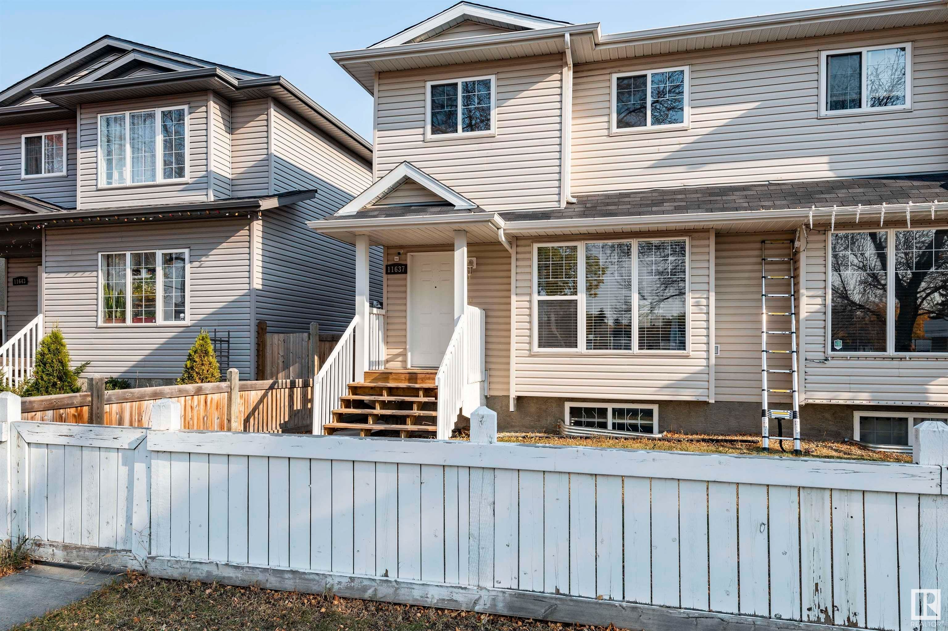 Main Photo: 11637 81 Street in Edmonton: Zone 05 House Half Duplex for sale : MLS®# E4326468