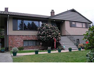 Photo 1: 3752 CALDER Avenue in North Vancouver: Upper Lonsdale House for sale : MLS®# V818766