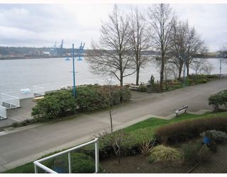 Photo 9: 204 3 K DE K Court in New_Westminster: Quay Condo for sale in "QUAYSIDE TERRACE" (New Westminster)  : MLS®# V759422