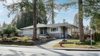 Photo 1: 603 E. OSBORNE Road in North Vancouver: Princess Park House for sale : MLS®# R2757749