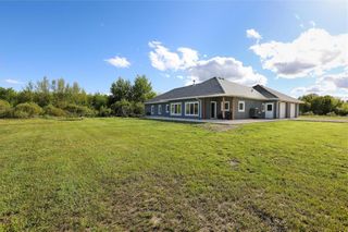 Photo 2: 199 CARRIERE Drive in La Broquerie: R16 Residential for sale : MLS®# 202212485