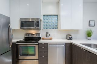 Photo 9: 103 962 W 16TH Avenue in Vancouver: Cambie Condo for sale in "The Westhaven" (Vancouver West)  : MLS®# R2782705