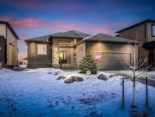 Main Photo: 11 Munnion Road in Winnipeg: Residential for sale (1H)  : MLS®# 1831266