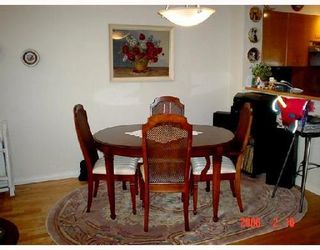 Photo 3: 2276 REDBUD Lane in Vancouver West: Kitsilano Home for sale ()  : MLS®# V689136
