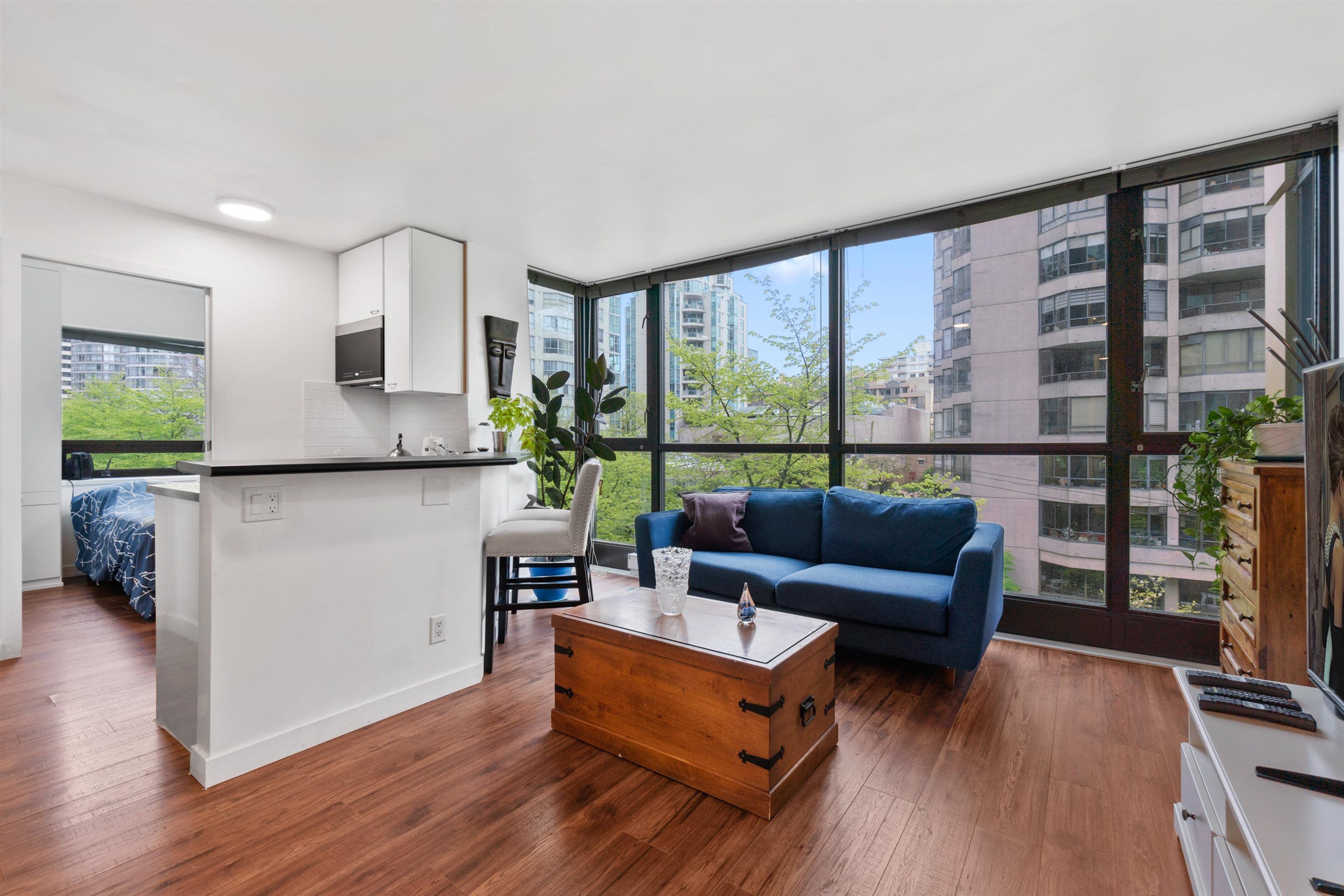 Main Photo: 505 1367 ALBERNI Street in Vancouver: West End VW Condo for sale in "The Lions" (Vancouver West)  : MLS®# R2748059