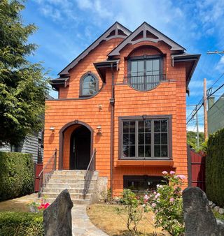 Photo 2: 3619 W 30TH Avenue in Vancouver: Dunbar House for sale (Vancouver West)  : MLS®# R2789318