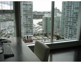 Photo 9: 1903 1009 EXPO Boulevard in Vancouver: Downtown VW Condo for sale in "LANDMARK 33" (Vancouver West)  : MLS®# V696490