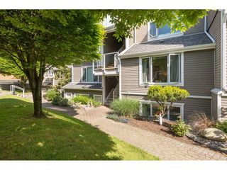 Photo 18: 14838 BEACHVIEW Avenue: White Rock Townhouse for sale in "Marine Court" (South Surrey White Rock)  : MLS®# R2268720