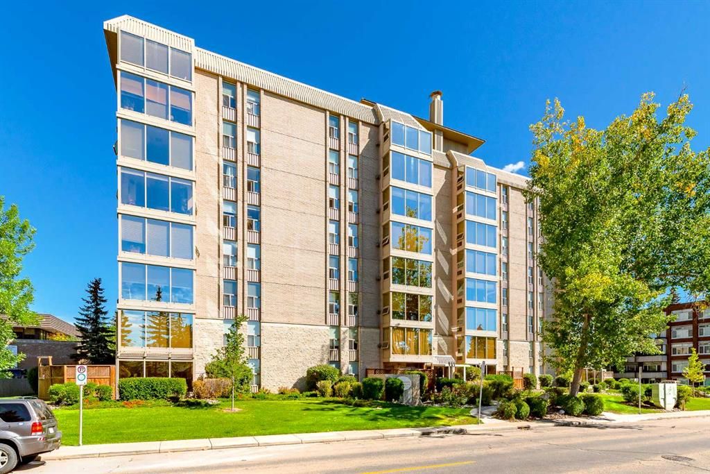 Main Photo: 405 4554 Valiant Drive NW in Calgary: Varsity Apartment for sale : MLS®# A2073235