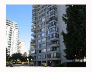 Photo 1: 1405 740 HAMILTON Street in New Westminster: Uptown NW Condo for sale in "THE STATESMAN" : MLS®# V799408