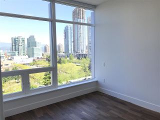 Photo 8: 702 4360 BERESFORD Street in Burnaby: Metrotown Condo for sale in "Modello" (Burnaby South)  : MLS®# R2182930