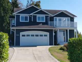 Photo 1: 5050 BAY Road in Sechelt: Sechelt District House for sale (Sunshine Coast)  : MLS®# R2211781