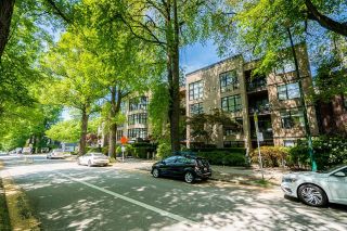 Photo 3: 303 2181 W 10TH Avenue in Vancouver: Kitsilano Condo for sale in "The Tenth Ave." (Vancouver West)  : MLS®# R2782215