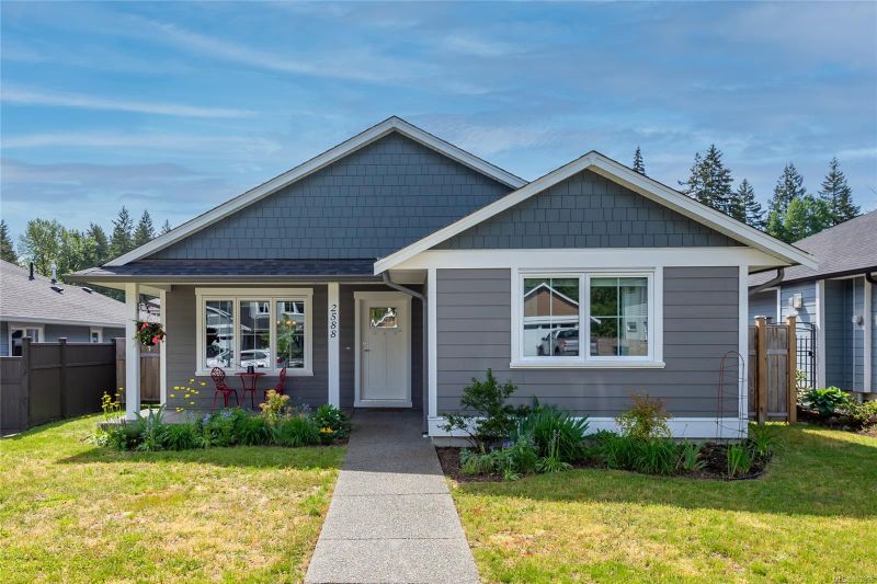 FEATURED LISTING: 2588 Steele Cres Courtenay