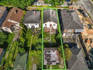 Photo 13: 745 SKEENA Street in Vancouver: Renfrew VE House for sale in "Adanac Park" (Vancouver East)  : MLS®# R2894887