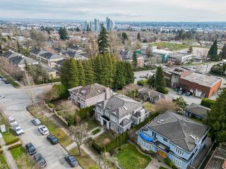 Photo 5: 1028 W 58TH Avenue in Vancouver: South Granville House for sale (Vancouver West)  : MLS®# R2859603