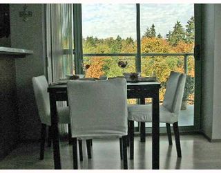 Photo 3: 1201 2733 CHANDLERY Place in Vancouver: Fraserview VE Condo for sale in "RIVER DANCE" (Vancouver East)  : MLS®# V673302