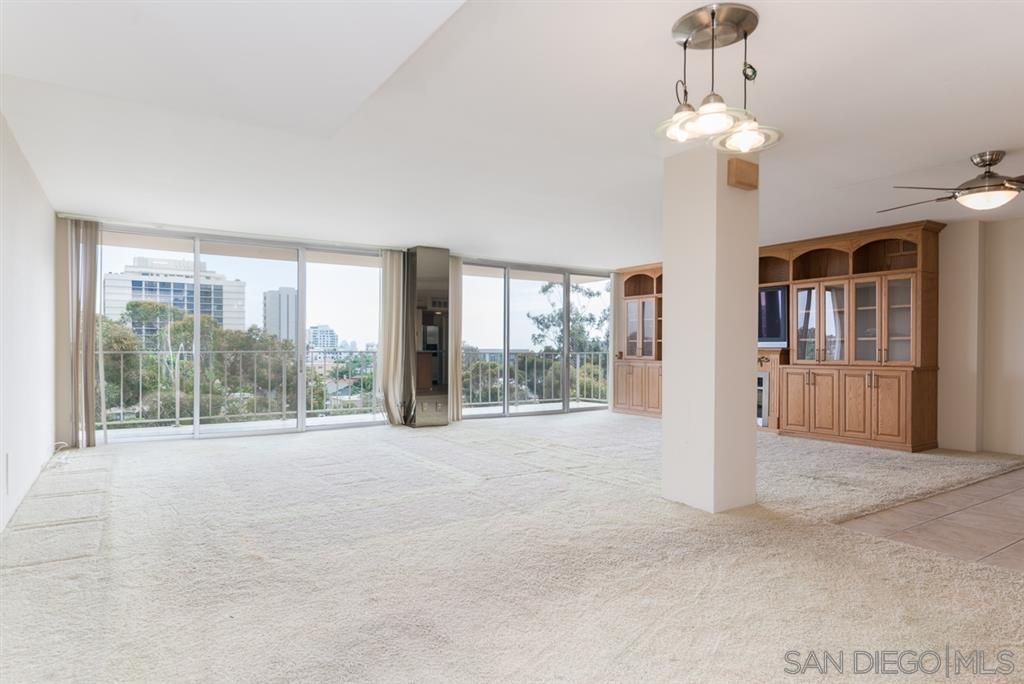 Main Photo: HILLCREST Condo for sale : 3 bedrooms : 3634 7th Avenue #9BC in San Diego