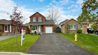Photo 2: 45 Prout Drive in Clarington: Bowmanville House (2-Storey) for sale : MLS®# E8326658