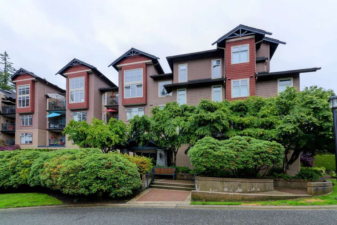 Main Photo: 110 1140 STRATHAVEN Drive in North Vancouver: Northlands Condo for sale in "Strathaven" : MLS®# R2178970