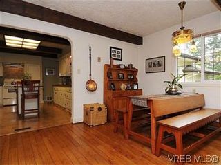 Photo 7: 1990 Cromwell Rd in VICTORIA: SE Mt Tolmie House for sale (Saanich East)  : MLS®# 568537