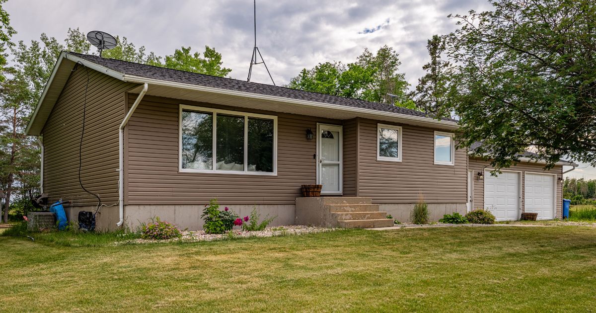 Main Photo: 29098 Highway 1 E in Portage la Prairie RM: House for sale : MLS®# 202317625