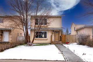 Photo 2: 287 Martindale Boulevard NE in Calgary: Martindale Detached for sale : MLS®# A2127561
